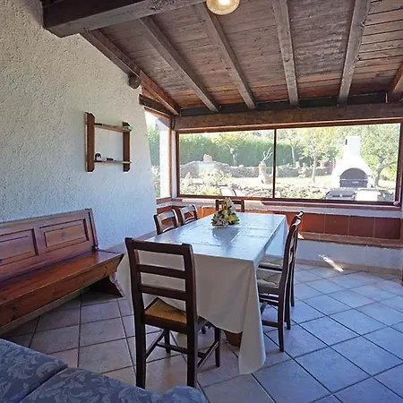 Nonna Pia's House Будони